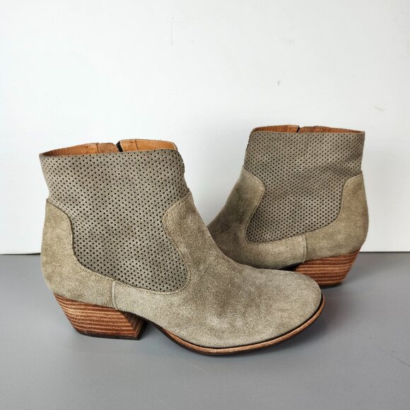 Kork-Ease Sherrill Suede Ankle Boots Women's Size 8M - Picture 1 of 10